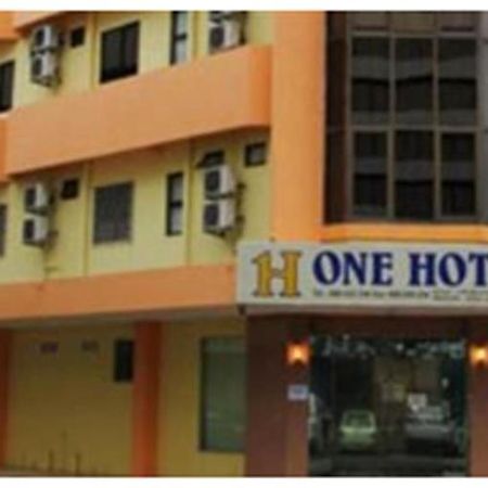One Hotel Sadong Jaya Kota Kinabalu Exteriör bild