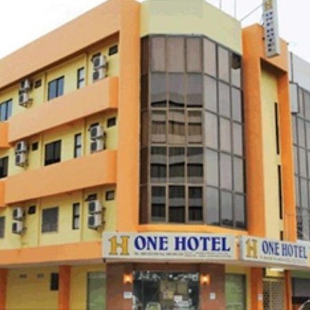 One Hotel Sadong Jaya Kota Kinabalu Exteriör bild